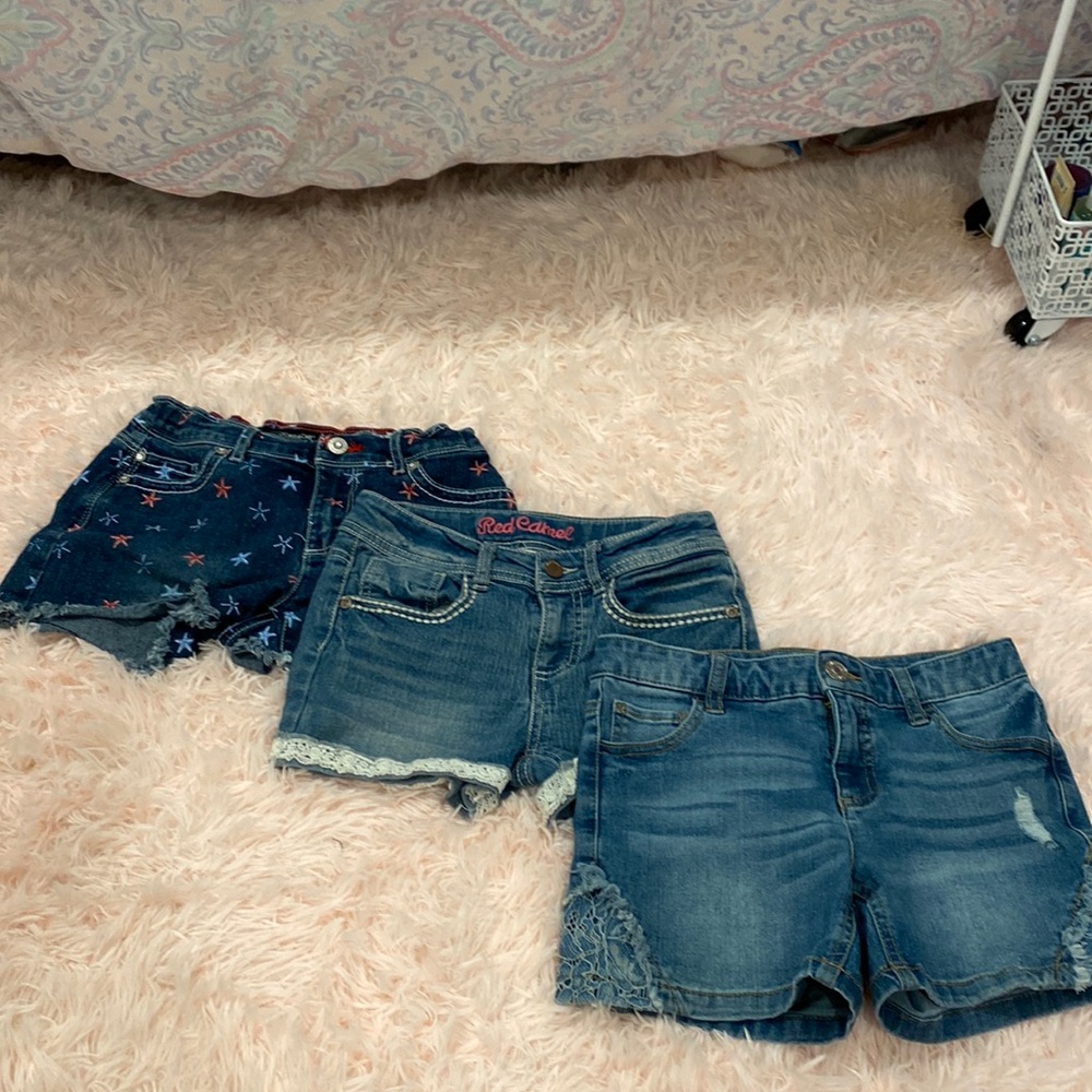 I have three jeans shorts if you only want a certain pair just contact me